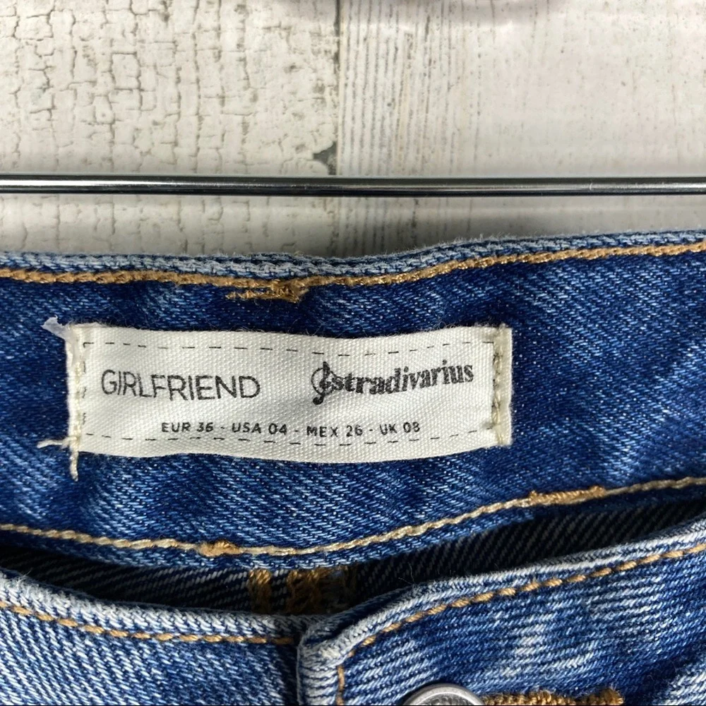 Stradivarius Distressed Crop Girlfriend Jeans Sz 4 - Picture 2 of 9